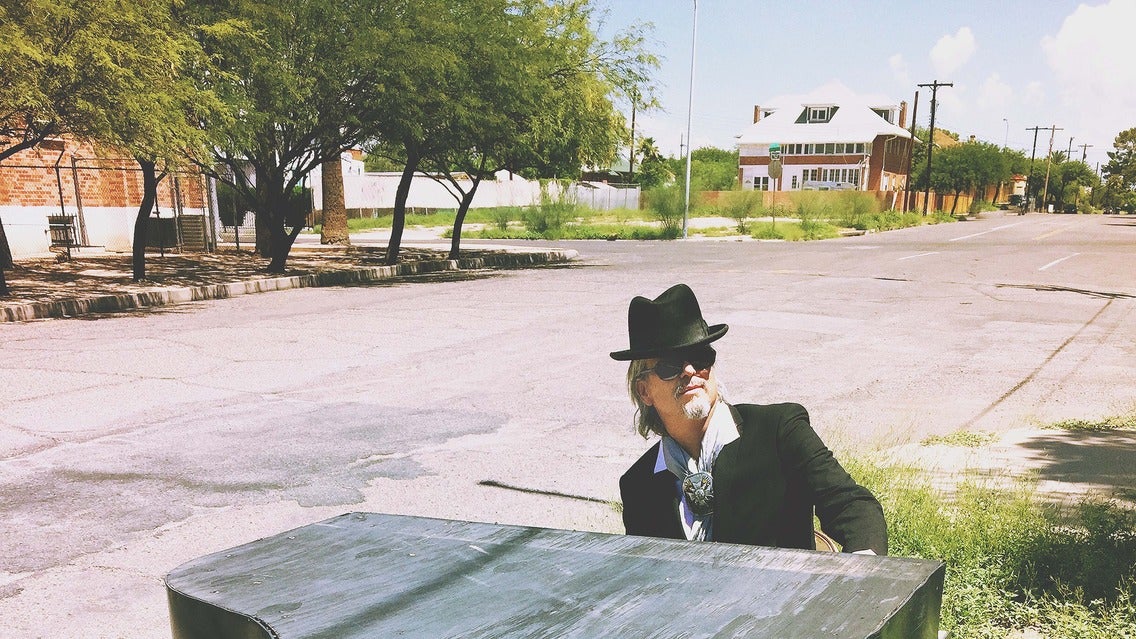 Howe Gelb
